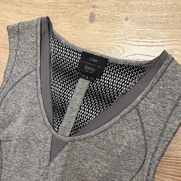 O'2nd Gray V-Neck Midi Dress - Picture 2 of 9